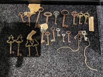 antieke en vintage sleutels beschikbaar voor biedingen