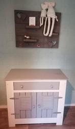 Landelijke kinderkamer: ledikant, commode & eventueel kast, Kinderen en Baby's, Ophalen, Gebruikt, Jongetje of Meisje