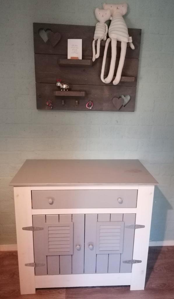 Landelijke kinderkamer: ledikant, commode & eventueel kast, Kinderen en Baby's, Kinderkamer | Complete kinderkamers, Gebruikt