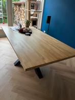 Eettafel stalen poot met eikenhouten blad, Eikenhout, 200 cm of meer, Zo goed als nieuw, Vijf personen of meer