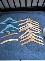 13 massief Houten Kinder Kledinghangers, Kinderen en Baby's, Overige Kinderen en Baby's, Ophalen of Verzenden, Zo goed als nieuw