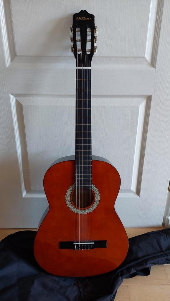 Clifton Akoestische Gitaar met Hoes, Muziek en Instrumenten, Snaarinstrumenten | Gitaren | Akoestisch, Zo goed als nieuw, Klassieke of Spaanse gitaar