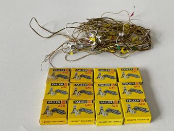Faller 670 gloeilamp en fitting minstens 17 stuks. beschikbaar voor biedingen