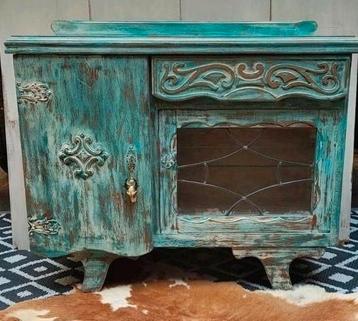 Shabby/Beachlook/Ibiza/Drankkastje/Kastje/Vitrine  beschikbaar voor biedingen