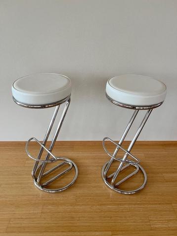 2 x barkrukken 2 x barkruk wit / frame chroom / zitting wit beschikbaar voor biedingen