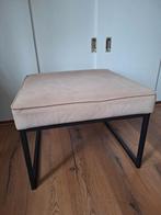 Voetenbank/poef met zwarte metalen poten, Ophalen, Zo goed als nieuw, Rechthoekig