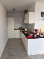 Witte Keuken met Zwart Blad inclusief apparatuur., Ophalen, Gebruikt, Wit, Enkelwandige keuken