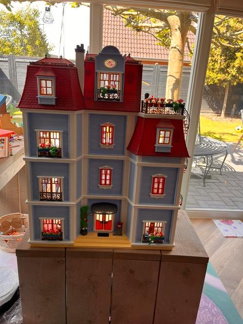 Playmobil dollhouse met extra verdieping en vele extra’s!, Kinderen en Baby's, Speelgoed | Playmobil, Zo goed als nieuw, Complete set