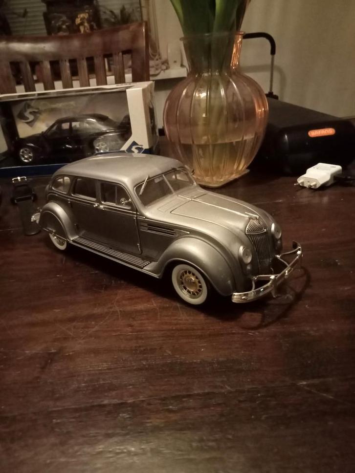 T.k mooie Chrysler, Hobby en Vrije tijd, Modelauto's | 1:18, Zo goed als nieuw, Verzenden