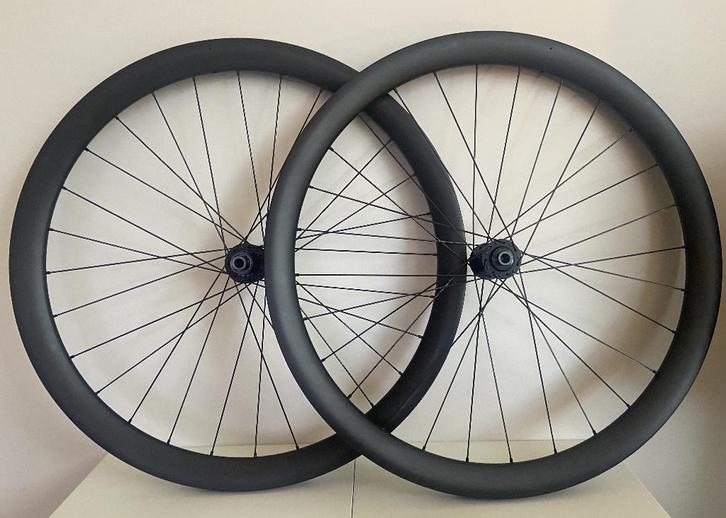 Handgespaakte Carbon GRAVEL wielset, custom made., Fietsen en Brommers, Fietsonderdelen, Nieuw, Racefiets, Wiel, Ophalen of Verzenden