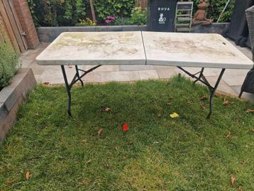 Opklapbare tafel beschikbaar voor biedingen