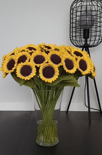 Gehaakte zonnebloemen nieuw beschikbaar voor biedingen