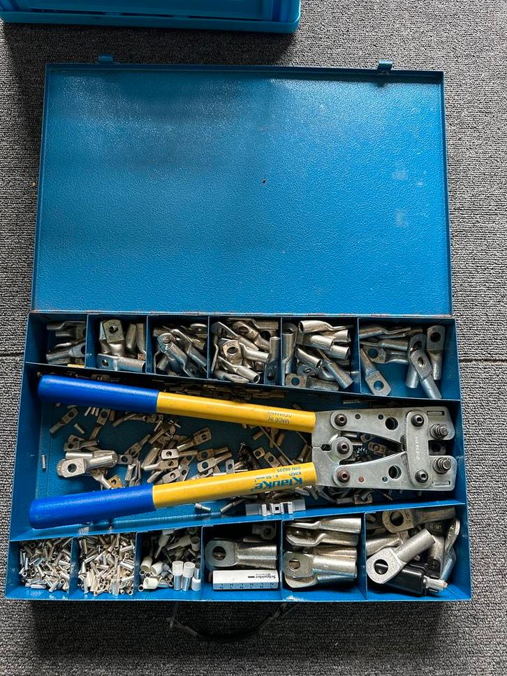 Klauke Koffer met Kneltang & Koppelingen, Doe-het-zelf en Verbouw, Gereedschap | Handgereedschap, Gebruikt, Ophalen of Verzenden