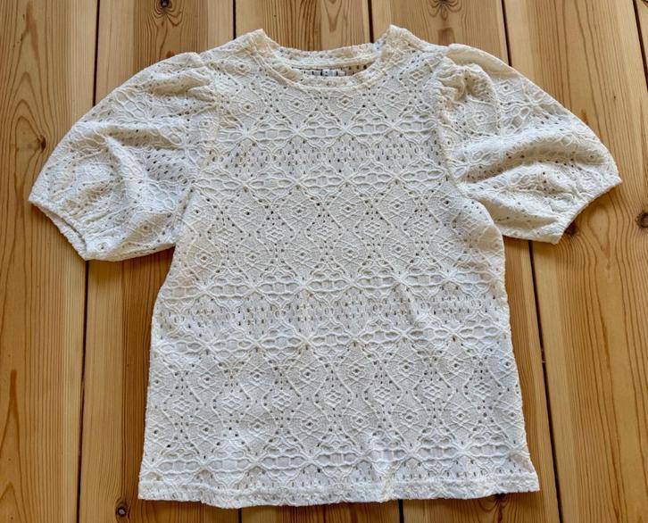 Only Top / Shirt - Kant Wit - Maat Small (Maat 36) - Nieuw, Kleding | Dames, Tops, Nieuw, Maat 36 (S), Wit, Zonder mouw, Ophalen of Verzenden