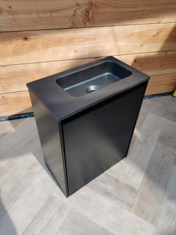 Toiletmeubel, verkeerd besteld. .  beschikbaar voor biedingen
