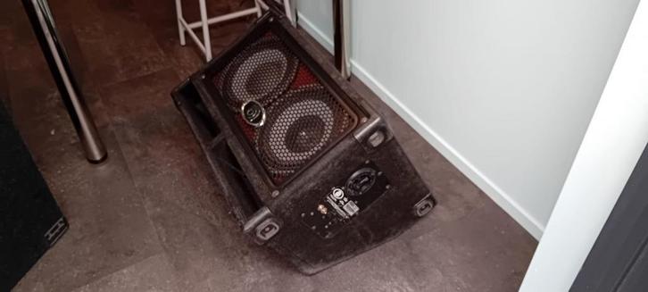 Ampeg BXT 210M, Muziek en Instrumenten, Versterkers | Bas en Gitaar, Gebruikt, 100 watt of meer, Ophalen