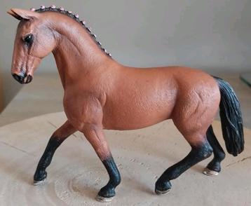 Schleich hannoveraan merrie  beschikbaar voor biedingen