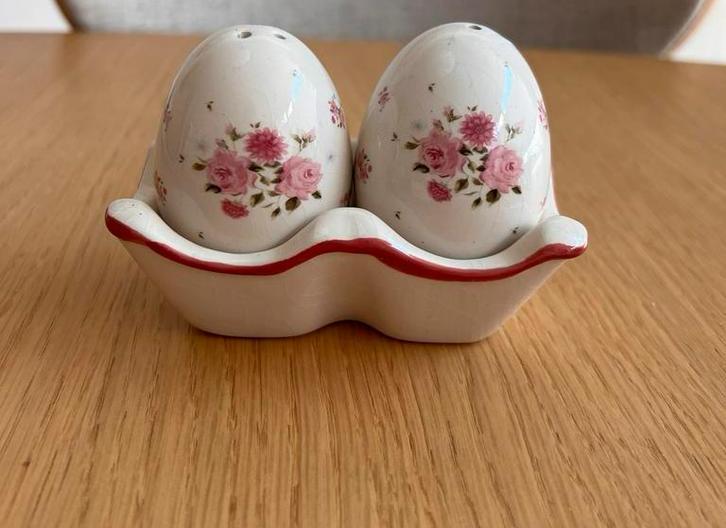 Brocante peper en zout set ei bloemen, Antiek en Kunst, Curiosa en Brocante, Ophalen of Verzenden