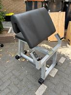 Technogym isotonic biceps curl bench bank, Sport en Fitness, Fitnessmaterialen, Isotonic, Biceps bank, Ophalen of Verzenden, Fitnessbank