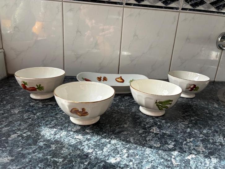 Serveerschaaltje groenten met kommetjes, vintage, Limoges, Huis en Inrichting, Keuken | Servies, Zo goed als nieuw, Bord(en), Overige stijlen
