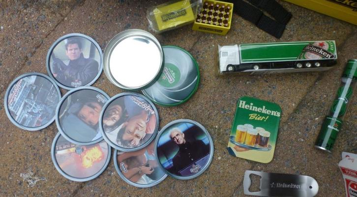 Heel Veel Heineken artikelen kratje glas viltjes enz enz (15, Verzamelen, Biermerken, Gebruikt, Overige typen, Heineken, Ophalen of Verzenden