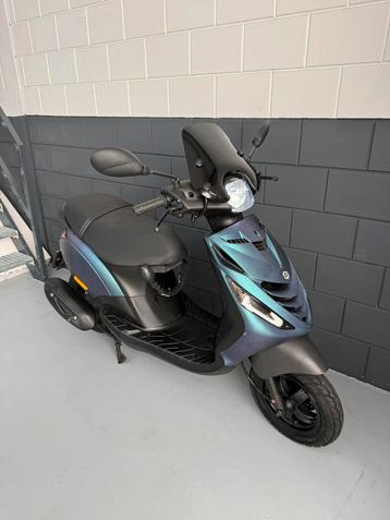 Piaggio Zip Sp Iget 2020 4Takt 45km Bromscooter Vol Opties! beschikbaar voor biedingen