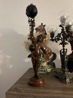 Te koop mooie mysterieuze klok jonge met klok, Ophalen