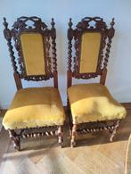 Vier antieke stoelen met houtsnijwerk, Ophalen