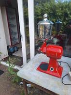 Koffie molen 1946--1955 rode, Antiek en Kunst, Ophalen