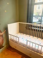 Baby/toddler white bed, commode & Montessori bookshelves, Kinderen en Baby's, Ophalen, Zo goed als nieuw, Minder dan 140 cm, Minder dan 70 cm