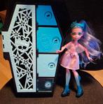 Monster High Lagoona met kist, Ophalen of Verzenden, Gebruikt, Pop