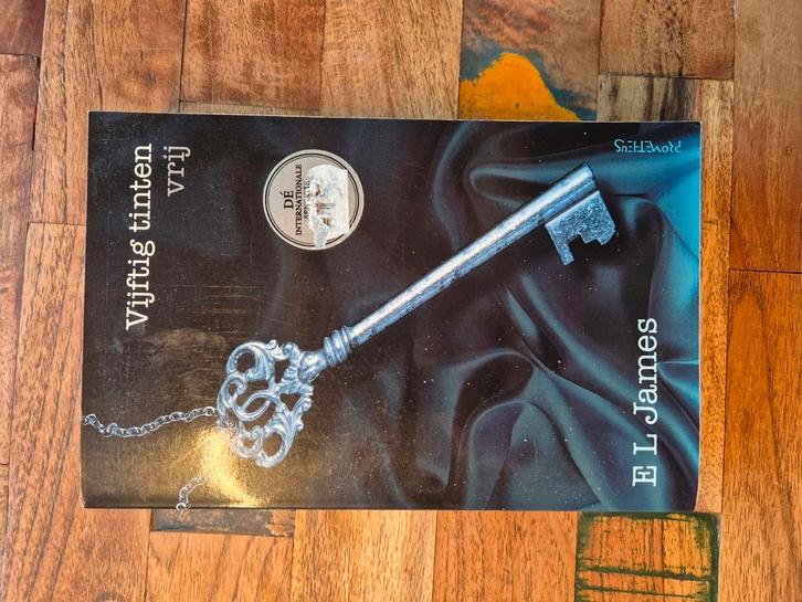 Vijftig tinten vrij - E L James, Boeken, Romans, Gelezen, Ophalen of Verzenden