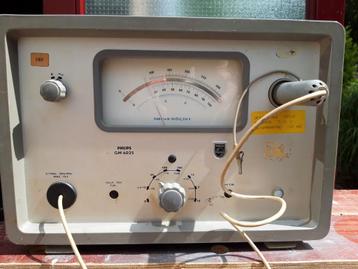 Philips GM6025, UHF buisvolt meter beschikbaar voor biedingen