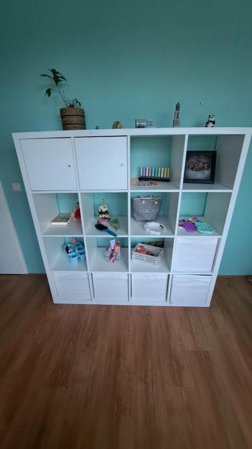 Ikea Kallax kast (Wit) 16 vakken aangeboden, Huis en Inrichting, Kasten | Boekenkasten, Zo goed als nieuw, 100 tot 150 cm, 100 tot 150 cm