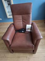 Sta-op-stoel, Huis en Inrichting, Fauteuils, Ophalen, Zo goed als nieuw, Leer, 50 tot 75 cm