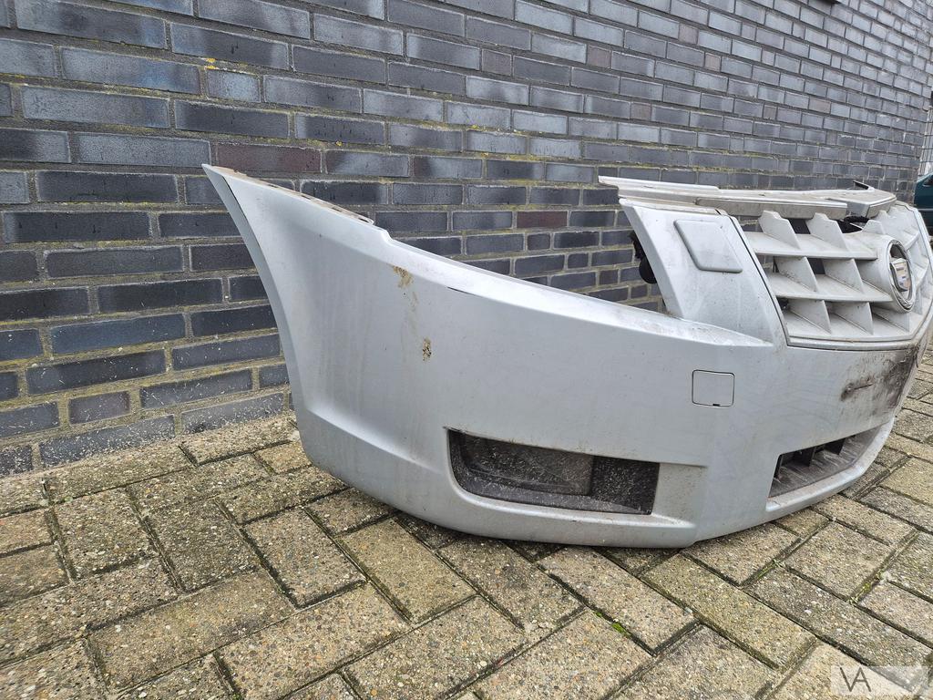 Cadillac BLS 2006 - 2010 voorbumper met sproeiers COMPLEET, Auto-onderdelen, Cadillac, Gebruikt, -, Voor
