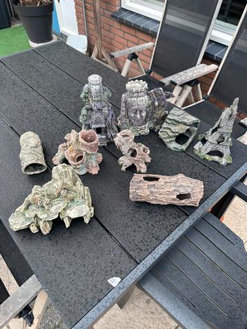 Aquarium Ornamenten! €5,- per stuk beschikbaar voor biedingen