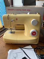 Singer Simple 3223 Naaimachine - Geel, Hobby en Vrije tijd, Naaimachines en Toebehoren, Ophalen, Zo goed als nieuw, Naaimachine
