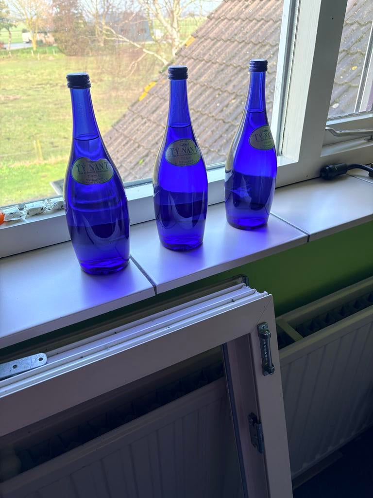 Ty Nant Blauwe Waterflessen - Set van 3, Ophalen, Schaal, Overige vormen, Glas