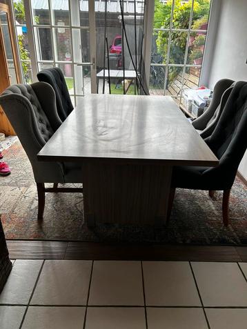 Eettafel 180 x 101 x 76 cm  Stevige tafel! Zware tafel beschikbaar voor biedingen