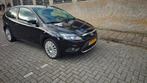 Ford Focus 2.0 107KW 3D 2010 Zwart, Auto's, Ford, 145 pk, Stof, Parkeersensor, Zwart