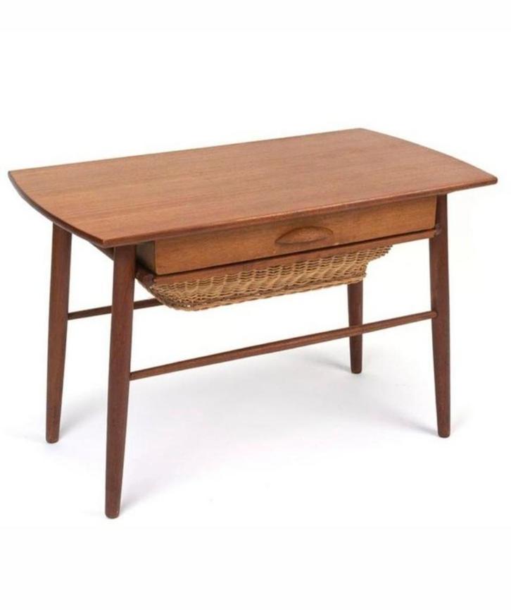 Deens vintage tafeltje., Huis en Inrichting, Tafels | Sidetables, Zo goed als nieuw, 25 tot 50 cm, 50 tot 100 cm, Rechthoekig
