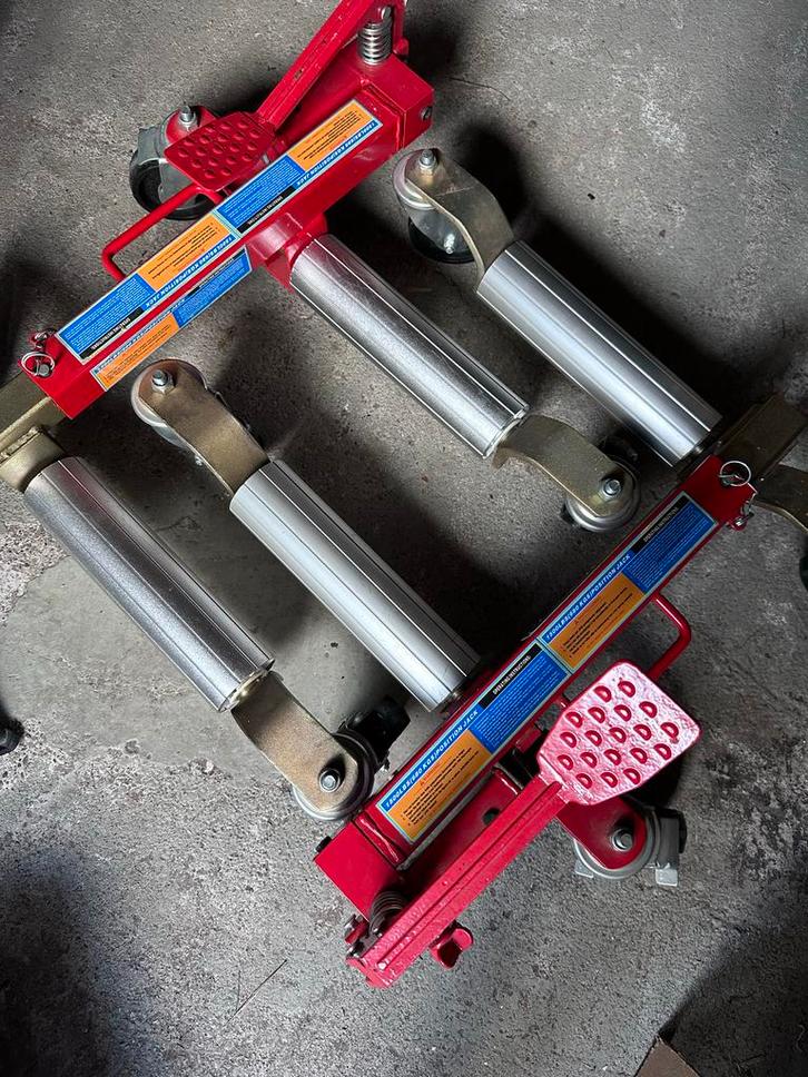 2x Auto Movers Hydraulisch - Verplaats je auto gemakkelijk!, Auto diversen, Krikken, Gebruikt, Hydraulisch, Ophalen