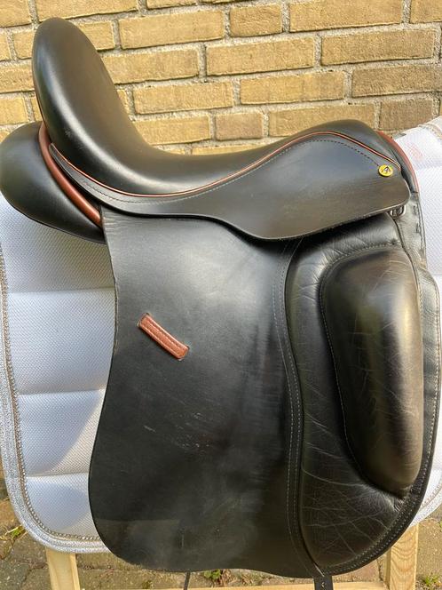 Anatomica Cygnus 16,5/4 zeer net passervice mogelijk!, Dieren en Toebehoren, Paarden en Pony's | Zadels, Gebruikt, Dressuur, Ophalen of Verzenden