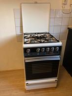 Etna gasfornuis met oven, Witgoed en Apparatuur, Fornuizen, Ophalen, 4 kookzones, Zo goed als nieuw, Gas