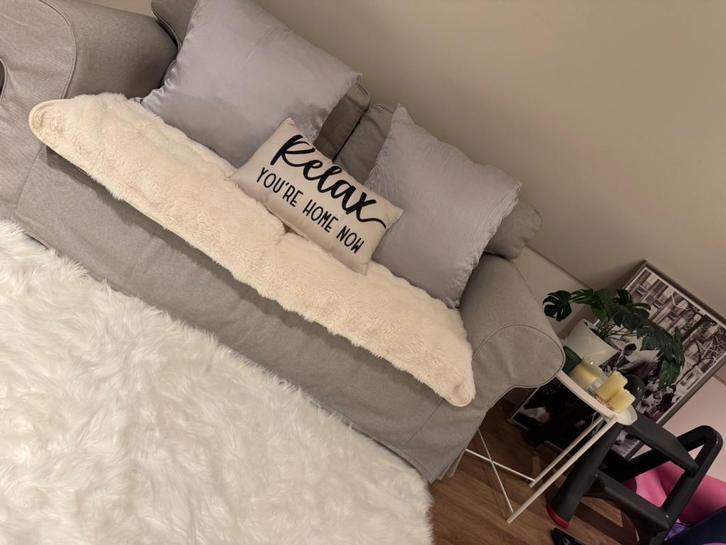 Bank. ektorp 2 seater sofa. Barely used. Pet-free., Huis en Inrichting, Banken | Bankstellen, Zo goed als nieuw, Rechte bank, Driepersoons