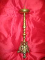 Een Antieke kandelaar zwaar koper . Hoog 41 cm ., Antiek en Kunst, Ophalen of Verzenden, Koper of Brons