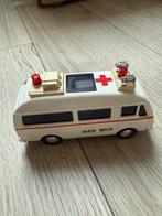 Japanse ambulance Diapet Yonezawa Nissan Caravan, Hobby en Vrije tijd, Modelauto's | 1:43, Ophalen of Verzenden, Zo goed als nieuw