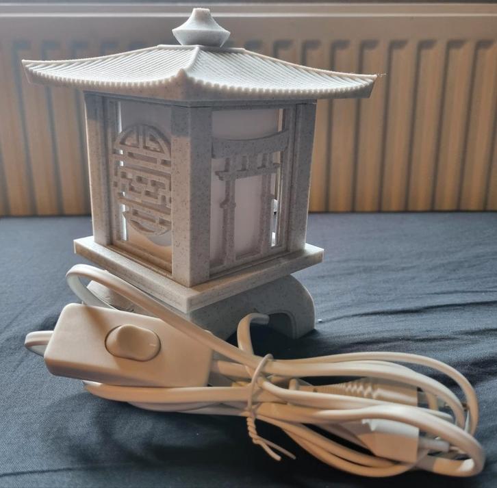 Unieke 3d geprinte Japanese stijl lamp, Huis en Inrichting, Lampen | Tafellampen, Nieuw, Minder dan 50 cm, Kunststof, Ophalen of Verzenden