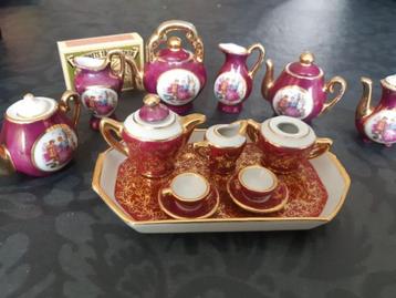 12 delig France koffie serviesje miniaturen, Label De Qualiè beschikbaar voor biedingen